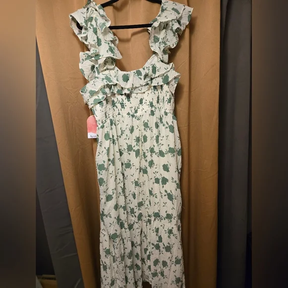 NWT ARULA Green and White Floral Maxi Dress - Picture 6 of 6